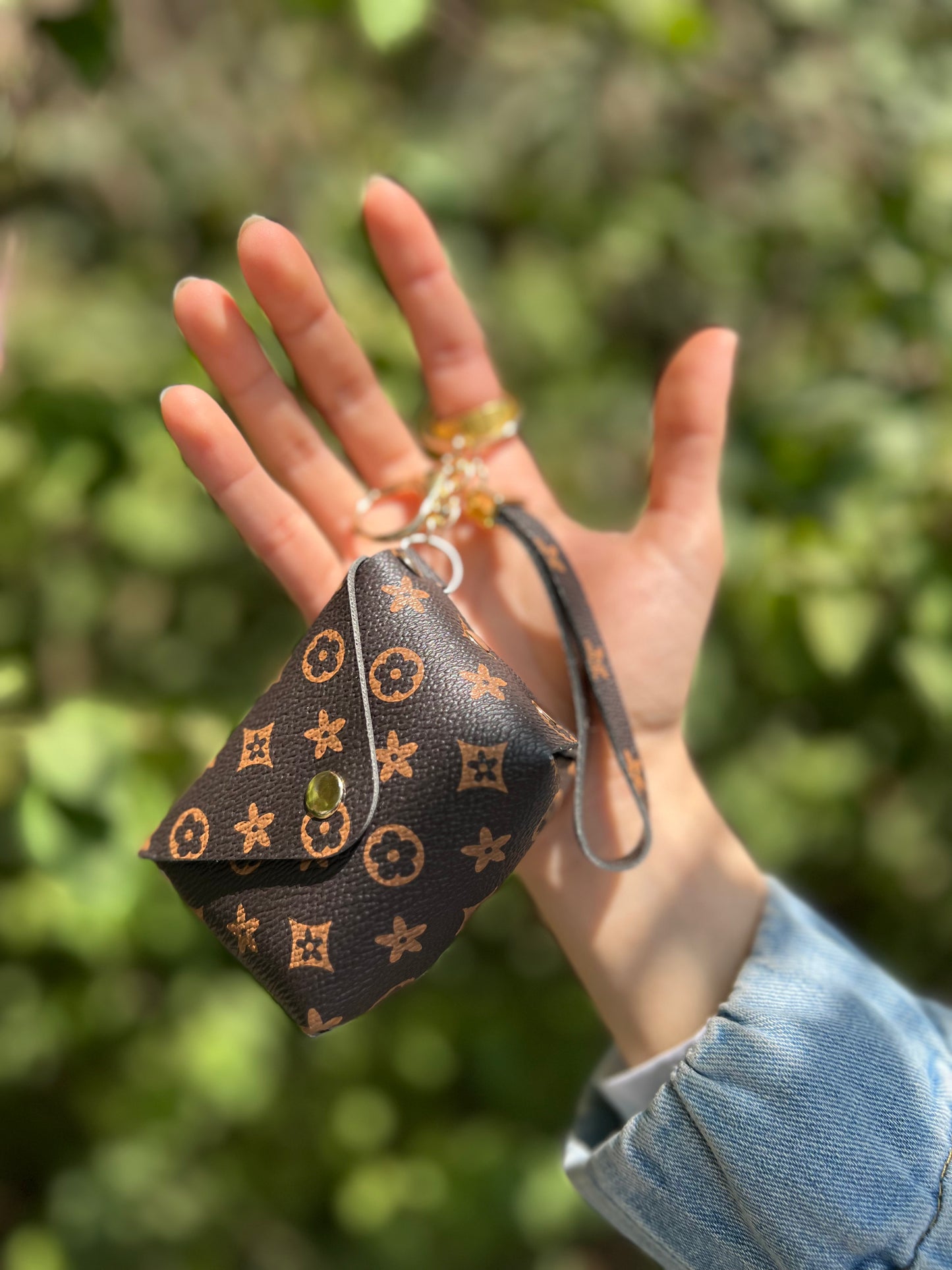 Charms & Carry